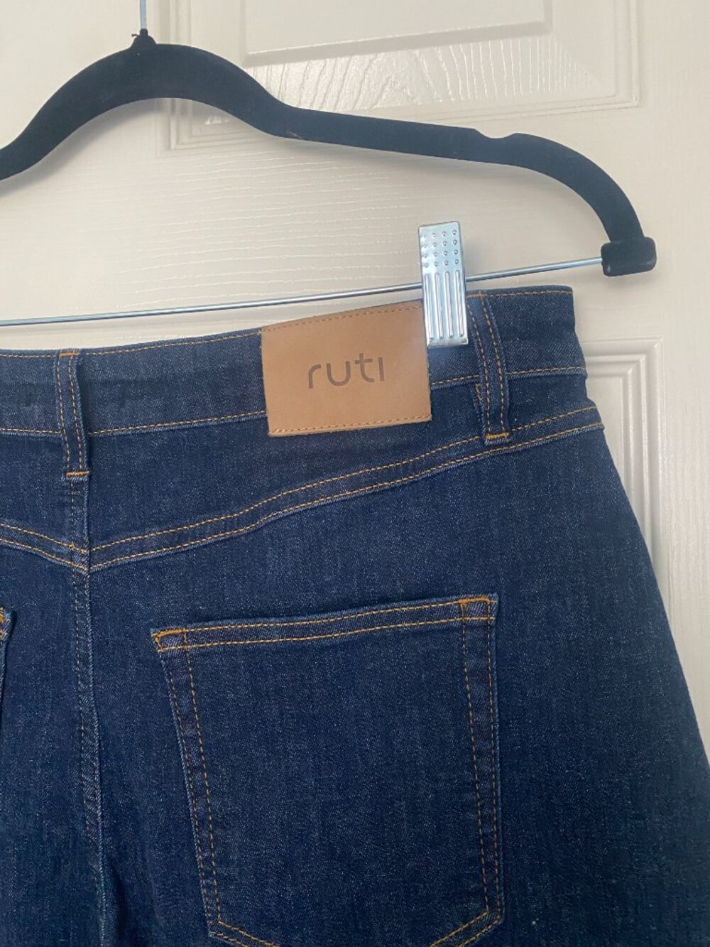 Ruti | The Classic Barrel Leg Jeans - Picture 8 of 12